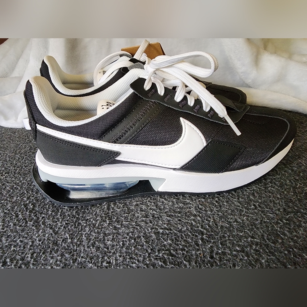 New Nike Air Max Pre-Day "Black/White/Metallic Silver" Women's Shoe